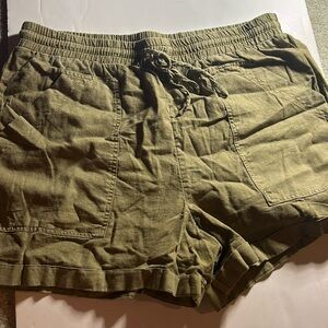 Army Green Universal Thread Large Shorts